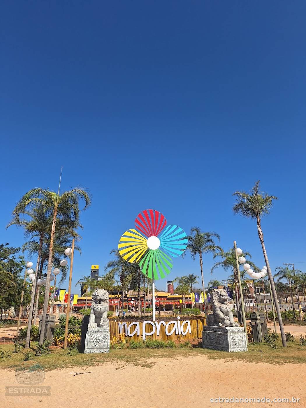 Na praia