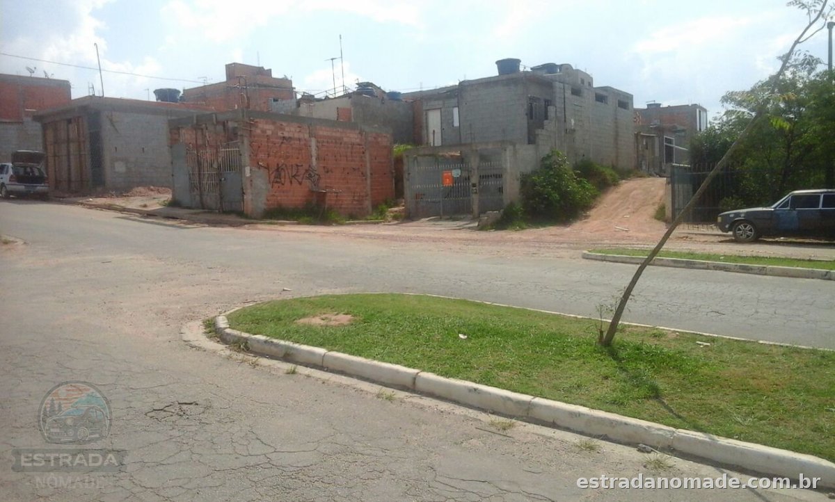 Rua próximo à Avenida Principal